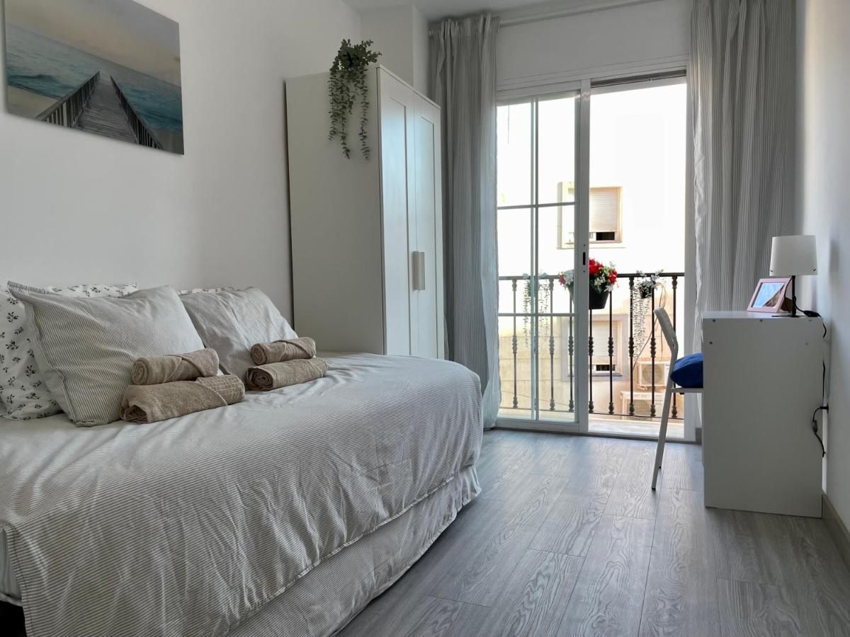 Moderno Piso De 3 Dormitorios En La Playa De Rincon De La Victoria Malaga Экстерьер фото